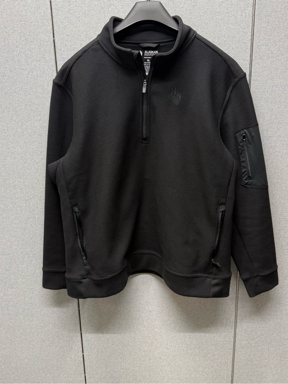 Alaskan Men's Black Quarter-Zip Fleece Pullover